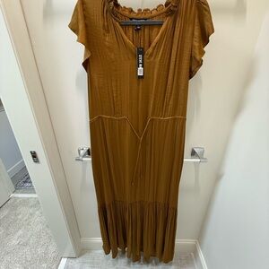 NWT L Steve Madden Tan Maxi Dress with Ruffle Detail